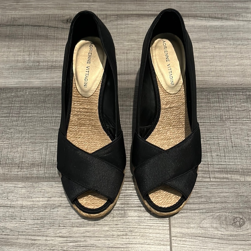 Women’s ADRIENNE VITTADINI Bailee Wedge Pump